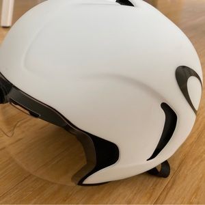 Oakley AR07 MIPS triathlon helmet in like-new condition